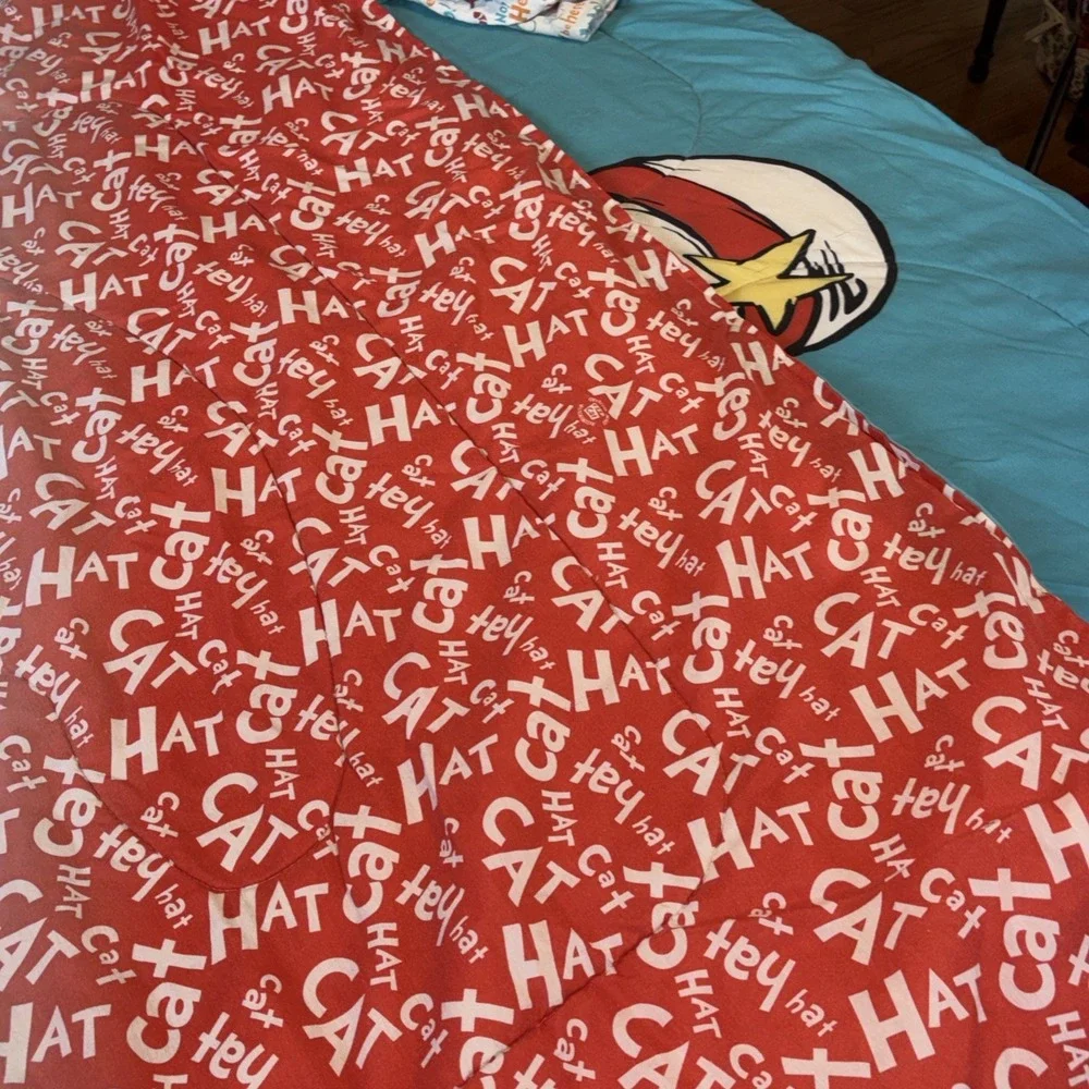Dr. Seuss The Cat in the Hat Comforter & Sheet Set With Pillow‎ Case